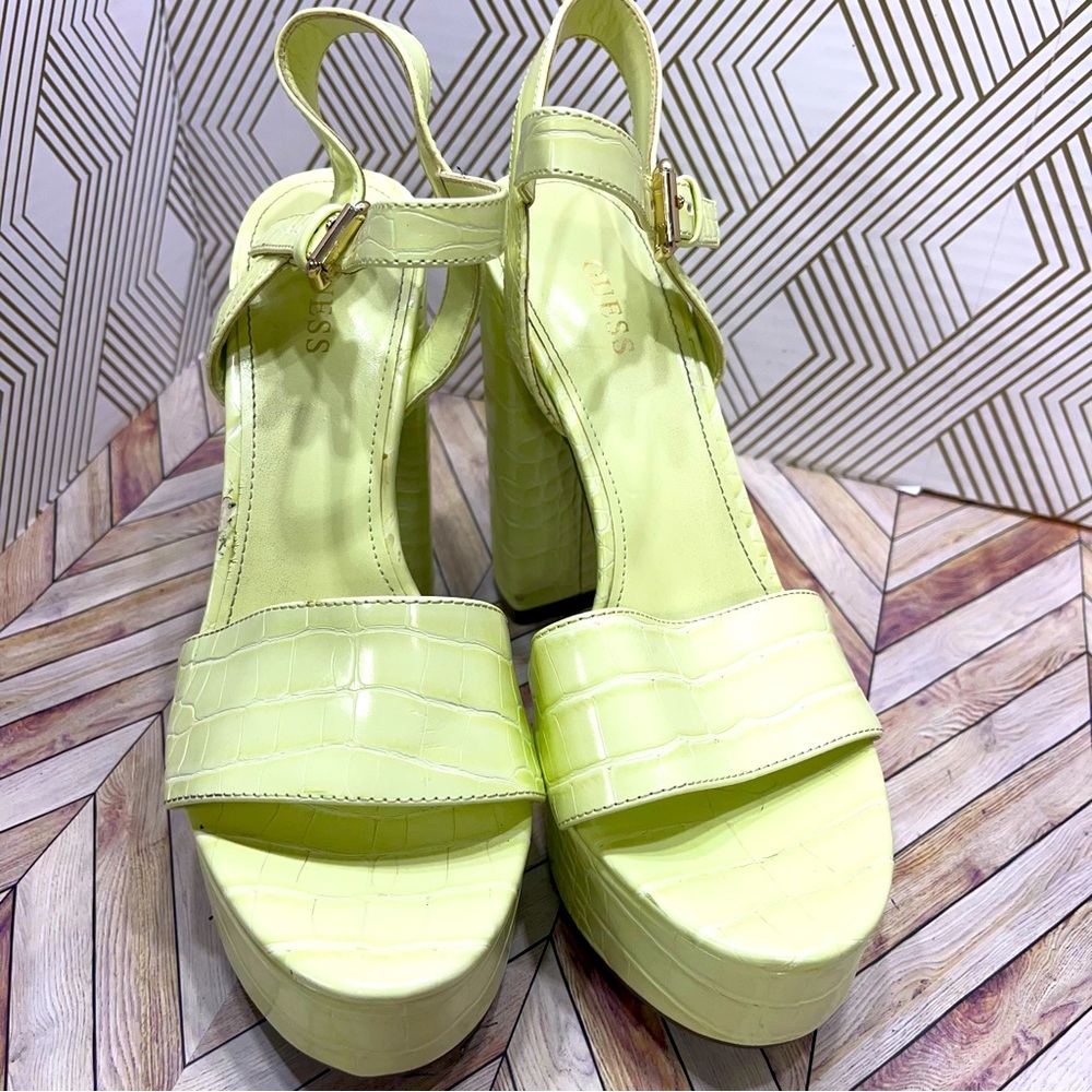 Guess Platform Block Heels Light‎ Green Size 8 sb
